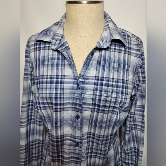 Duluth Trading Co Women's Long Sleeve Lightweight Blue Plaid Button Shirt Medium - Picture 15 of 16
